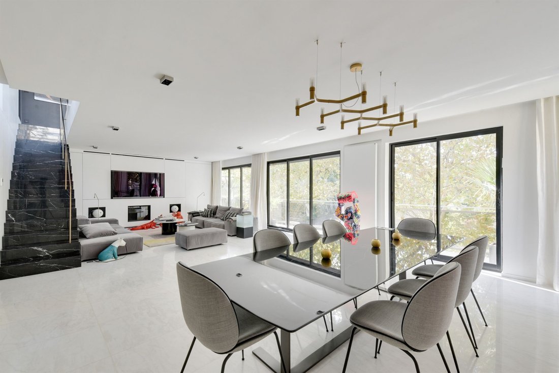 Apartment in Saint James-Delabordère, Neuilly-sur-Seine, France 3 - 15708546
