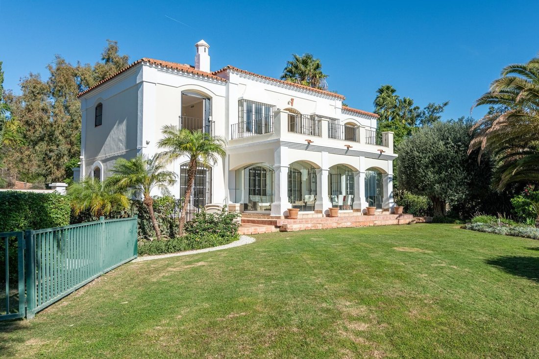 Villa in Nueva Andalucia, Marbella, Spain 1 - 15714121