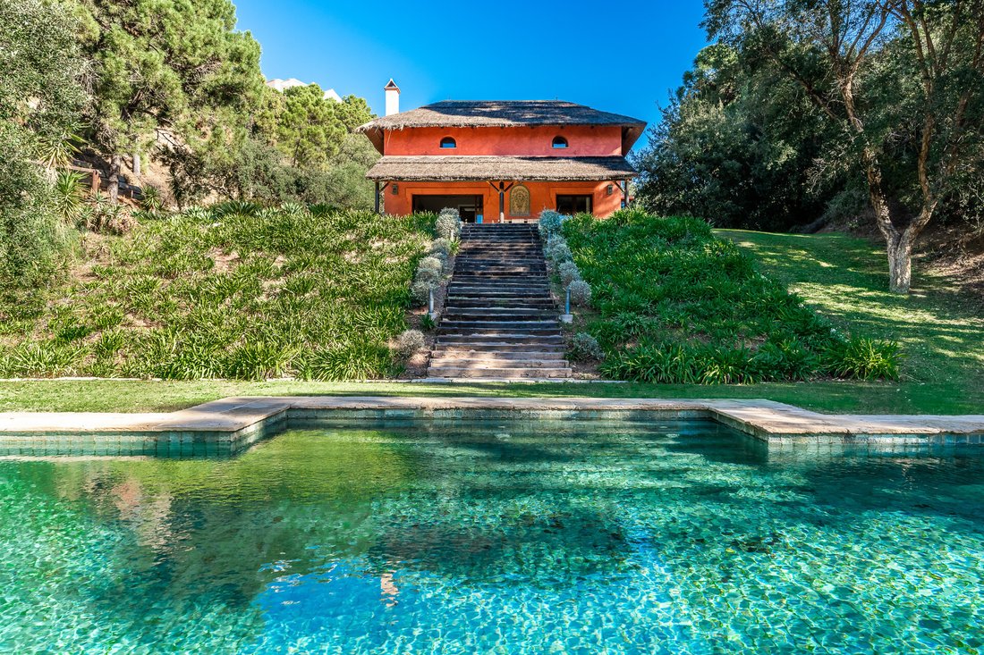Villa in Benahavis, Andalusia, Spain 3 - 15709411