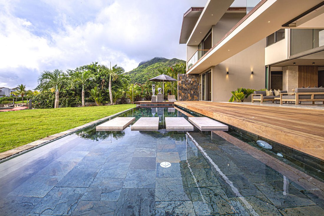 Villa in Grande Riviere Noire, Rivière Noire District, Mauritius 5 - 14571865