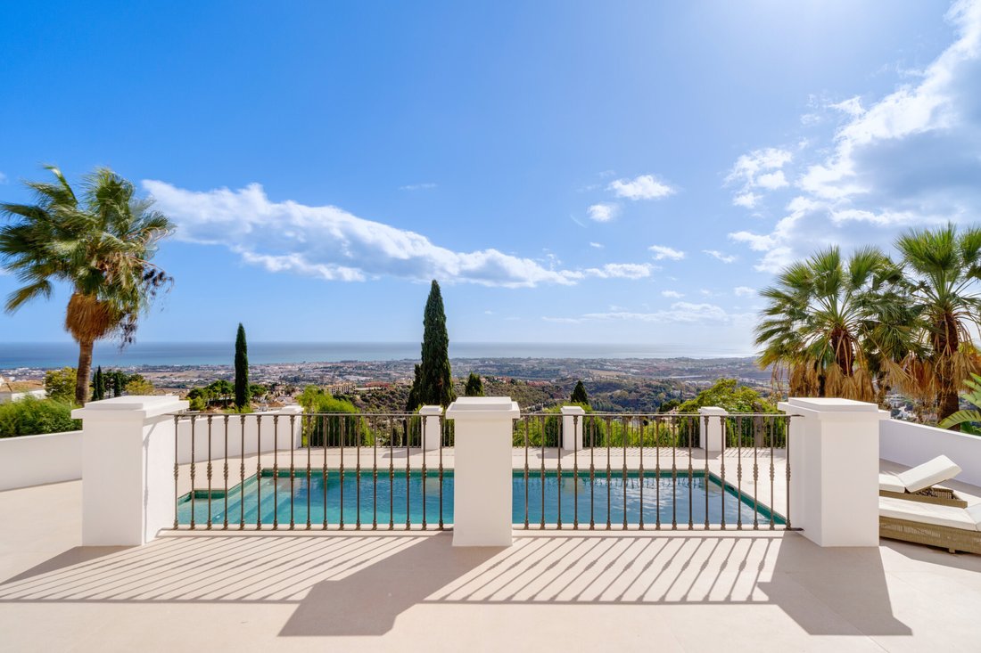 Villa in El Madroñal, Benahavis, Spain 5 - 15709472