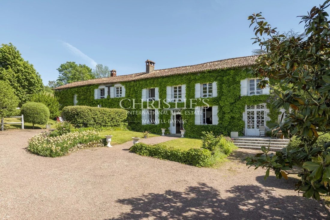 Estate in Fontclaireau, Mansle-les-Fontaines, France 1 - 15714438
