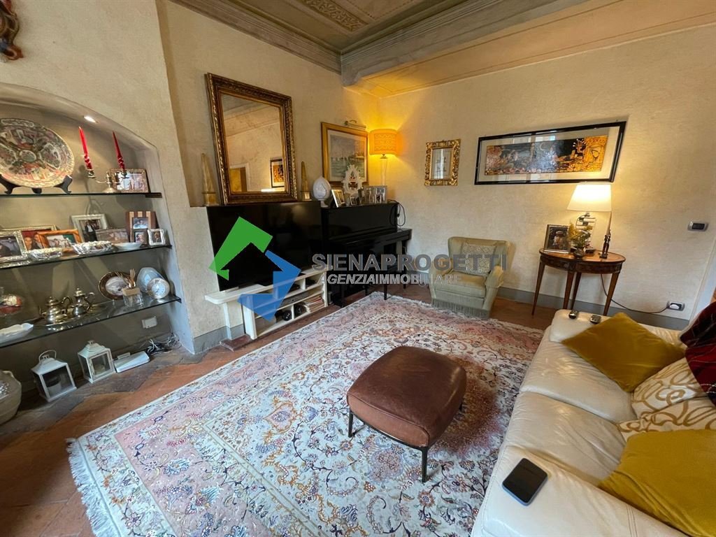 Apartment in Historic Center, Siena, Tuscany 4 - 15711076