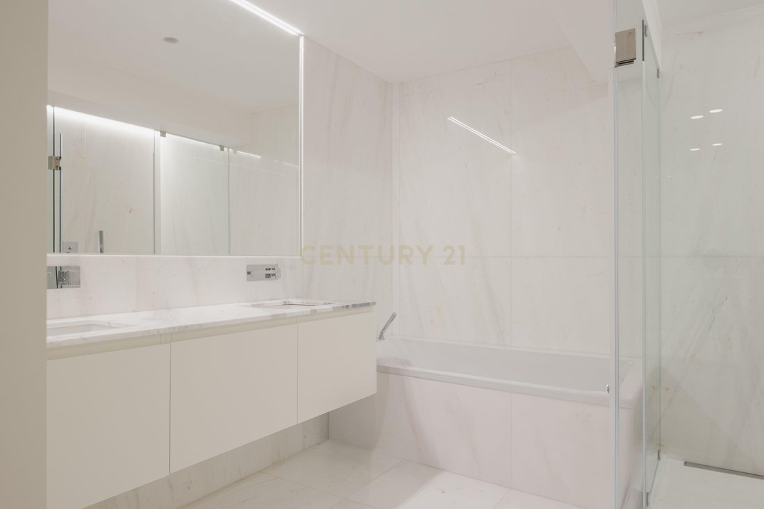 Apartment in Avenidas Novas, Lisbon, Portugal 3 - 14795666