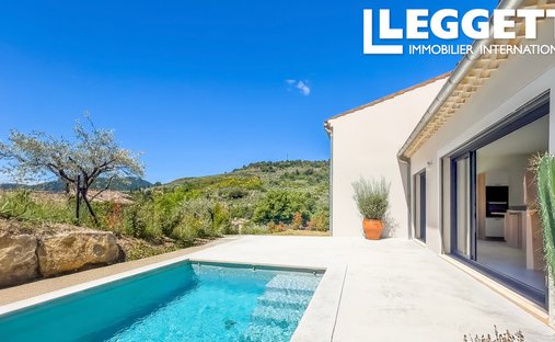 Villa in Buis-les-Baronnies, Auvergne-Rhône-Alpes, France 1