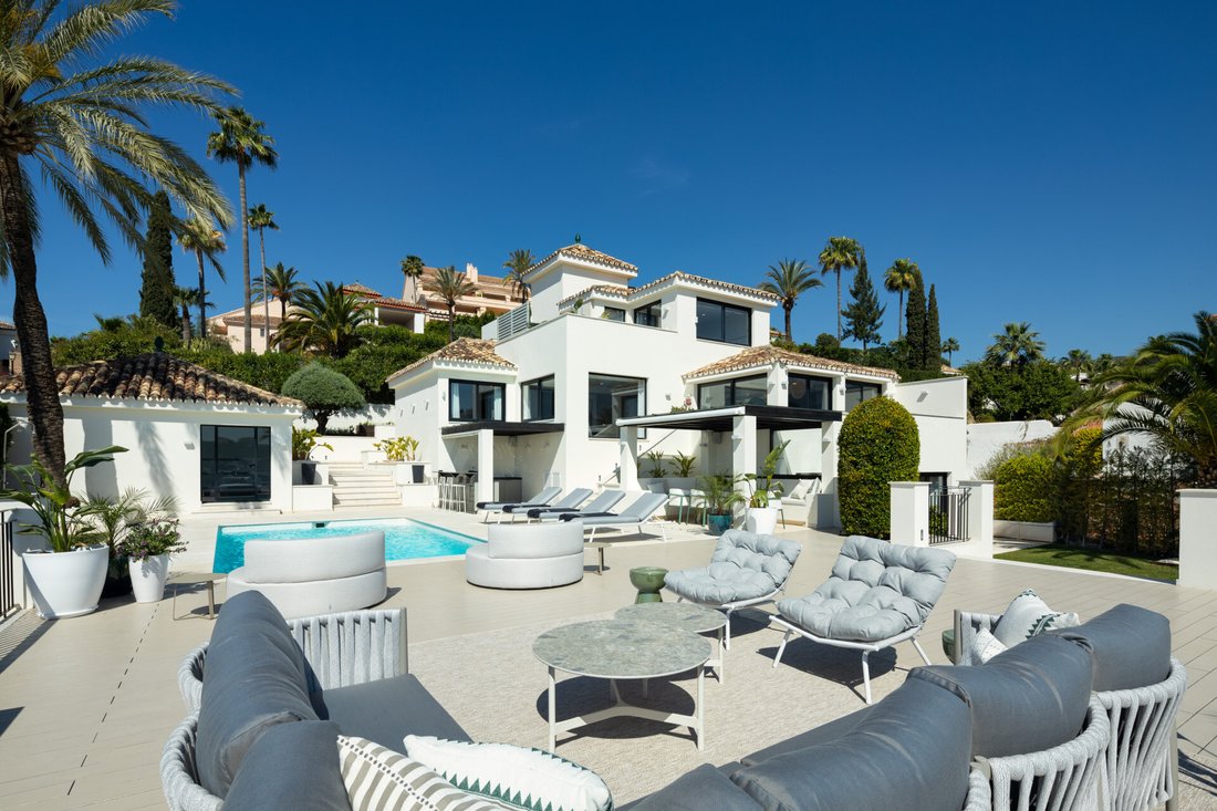 Villa in Nueva Andalucia, Marbella, Spain 4 - 15709602