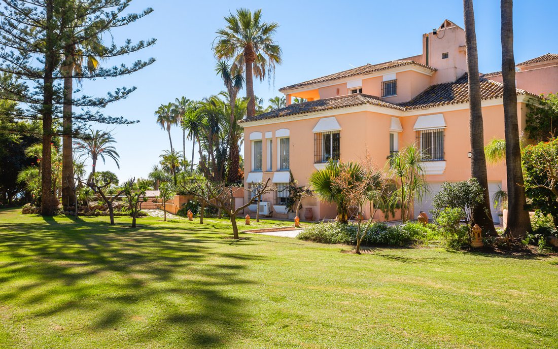 Villa in Cancelada, Estepona, Andalusia 3 - 15709643