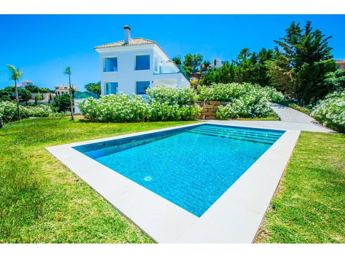 House in Elviria-Cabopino, Marbella, Spain 1 - 15711227