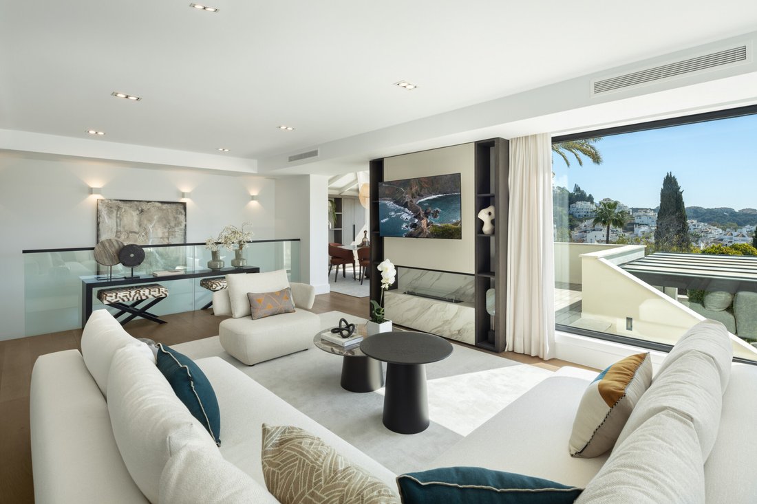 Villa in Nueva Andalucia, Marbella, Spain 5 - 15709602