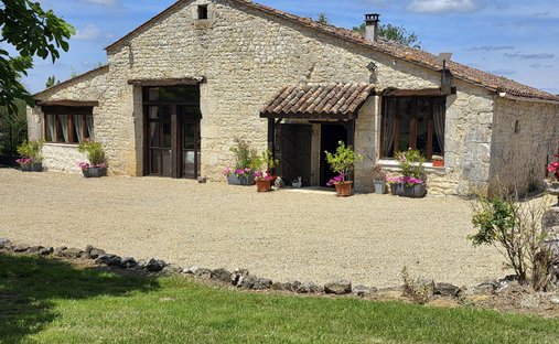 House in Saint-Jean-de-Duras, Nouvelle-Aquitaine, France 1