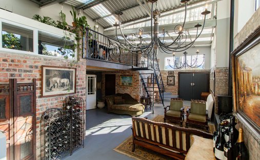 House in Elgin, Western Cape, South Africa 1