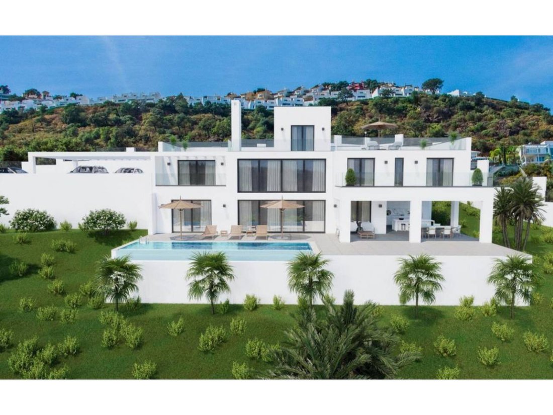 House in Elviria-Cabopino, Marbella, Spain 1 - 15711224