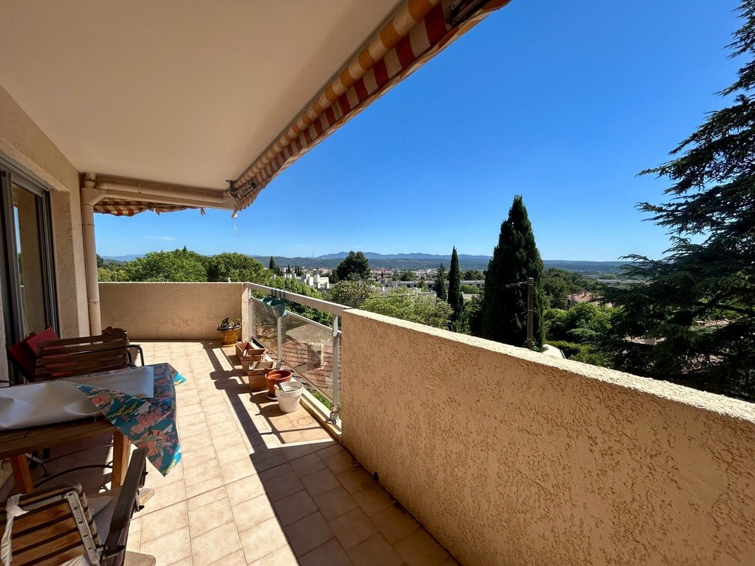 Apartment in Granettes-Jauberte-Sainte Anne, Aix-en-Provence, France 1 - 15709068