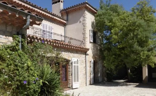 Apartment in Grand'Piece-Les Plaines, Mouans-Sartoux, France 1