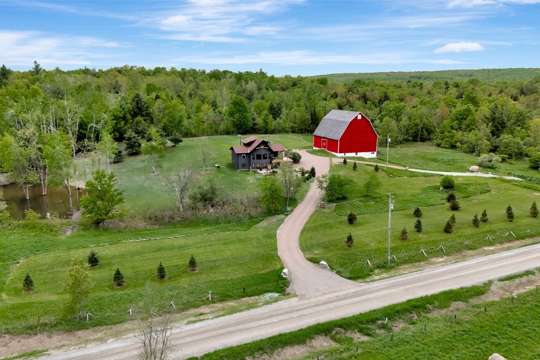 House in Marmora, Ontario, Canada 1 - 15714753