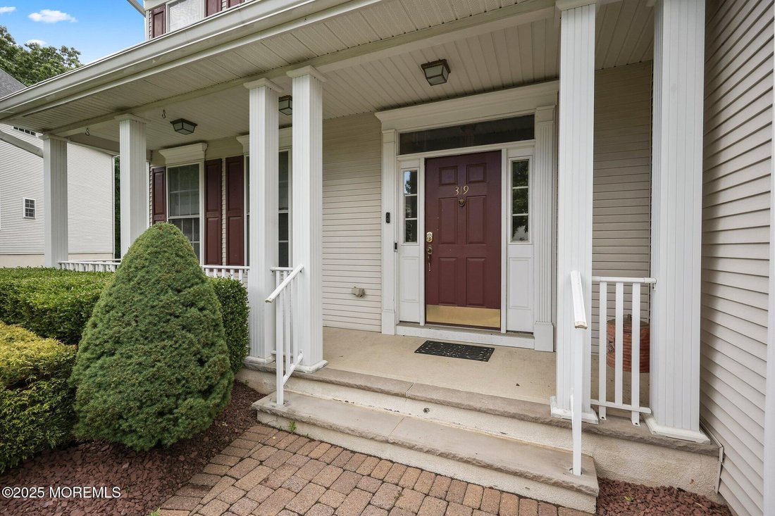 House in Marlboro Township, New Jersey, United States 3 - 15710069
