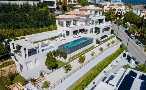 Villa in La Quinta, Benahavis, Andalusia 1