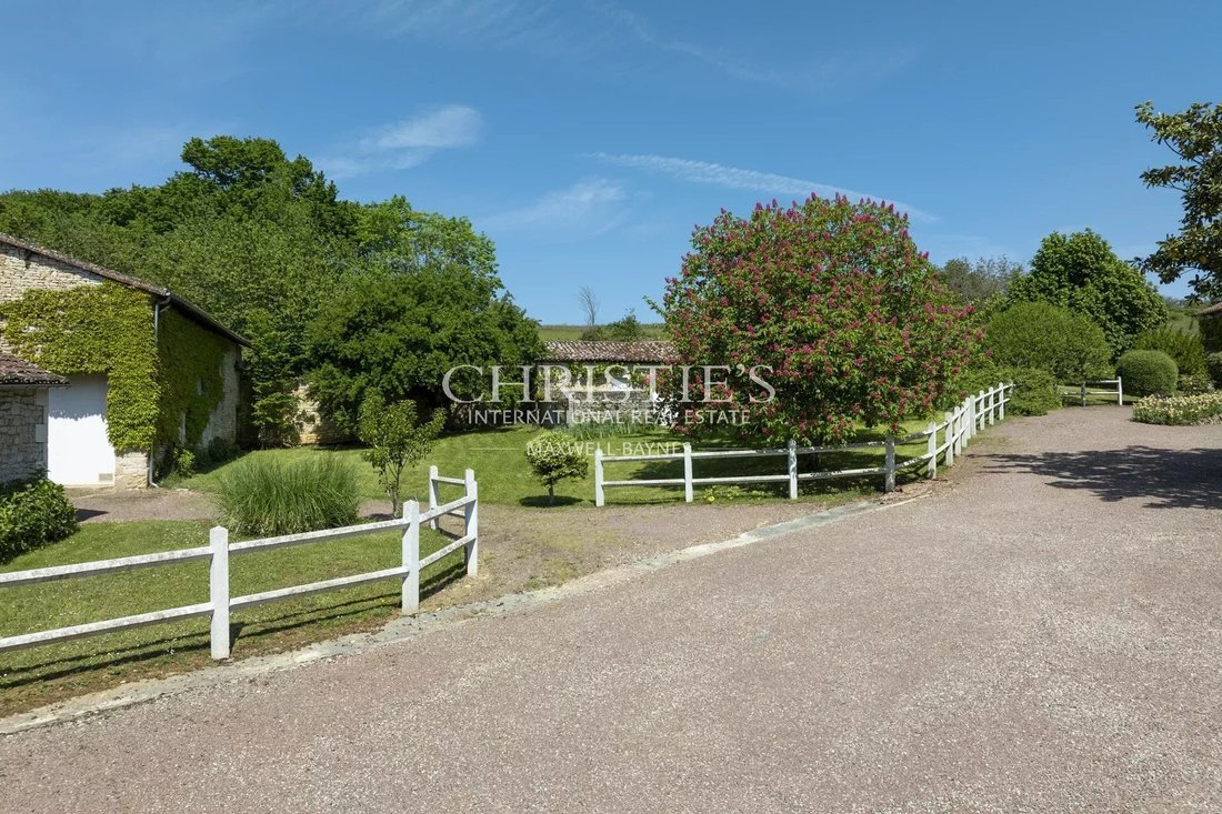 Estate in Fontclaireau, Mansle-les-Fontaines, France 3 - 15714438