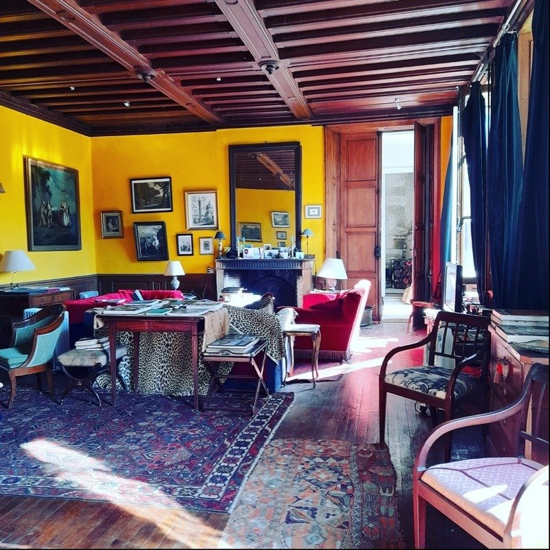 Le Rêve Champenois: A 19th-Century Château Whispering Through Time