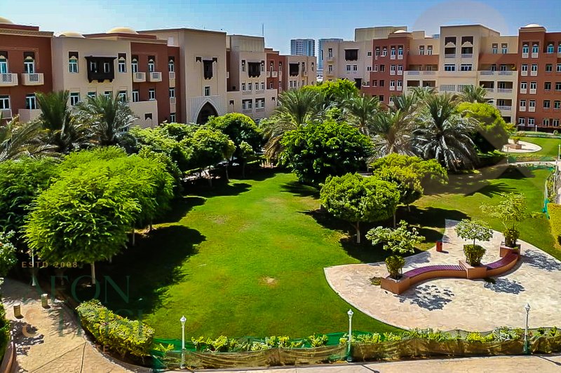 Apartment in Al Furjan, Dubai, United Arab Emirates 1 - 15708697