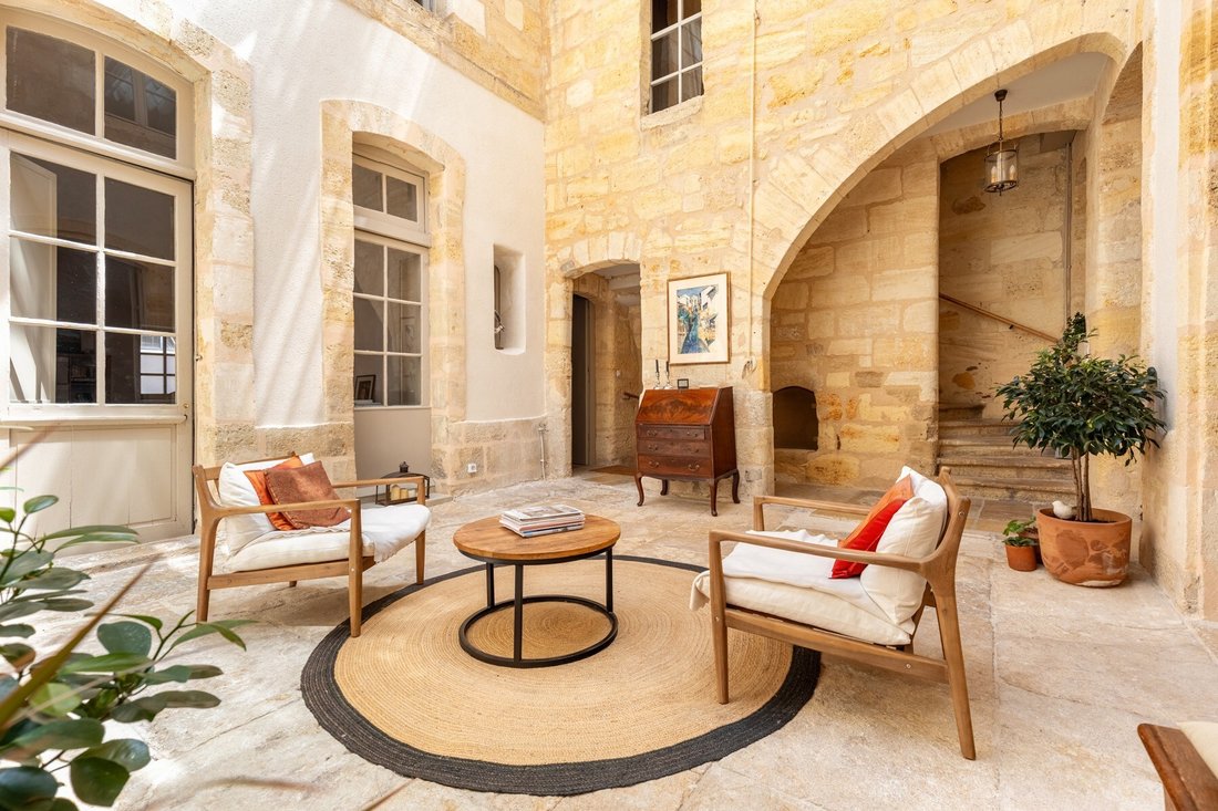 Apartment in Hôtel de Ville-Quinconce-Saint Seurin-Fondaudège, Bordeaux, France 1 - 14871408