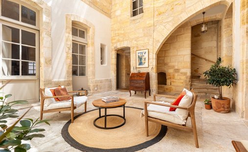 Apartment in Hôtel de Ville-Quinconce-Saint Seurin-Fondaudège, Bordeaux, France 1
