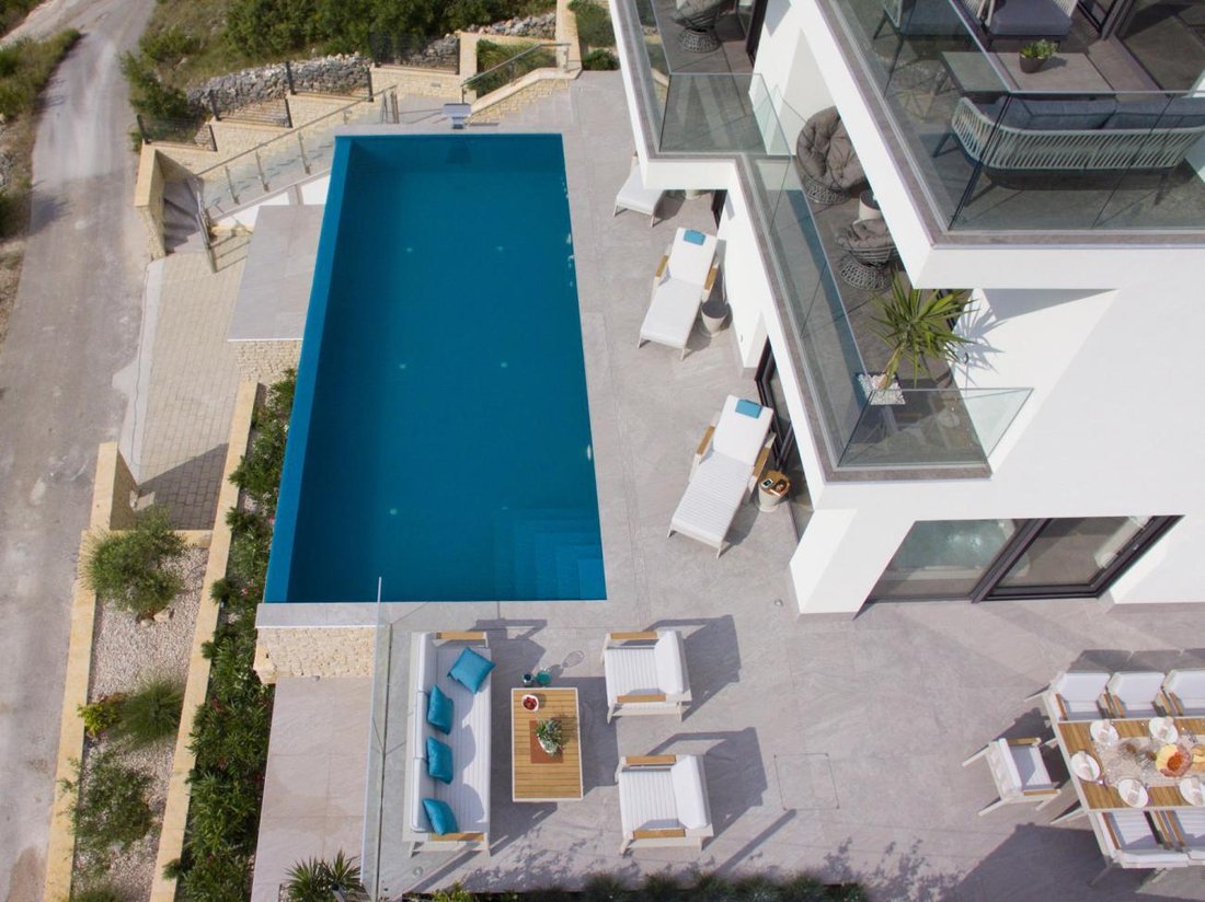 Villa in Sibenik-Knin County, Croatia 4 - 15713317