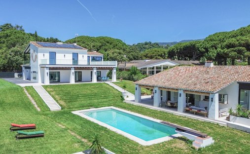 Villa in Sant Andreu de Llavaneres, Catalonia, Spain 1