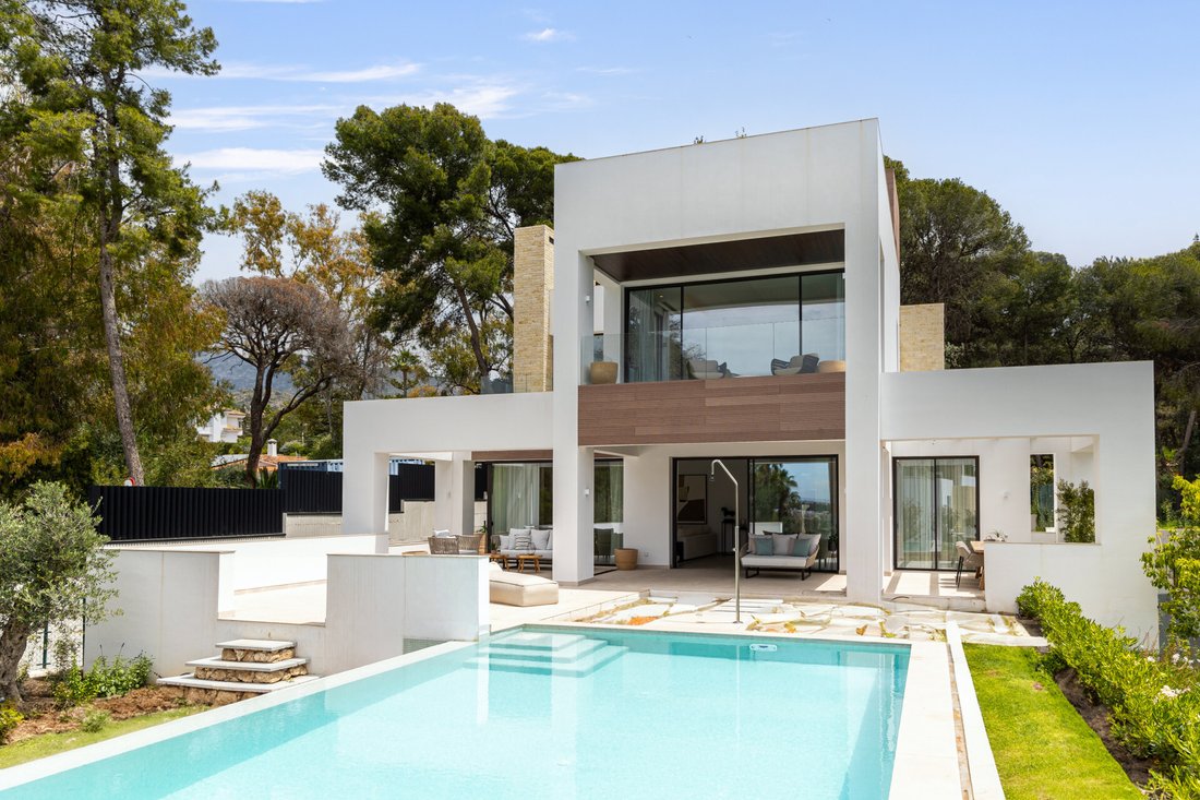 Villa in Golden Mile, Andalusia, Spain 1 - 15713055