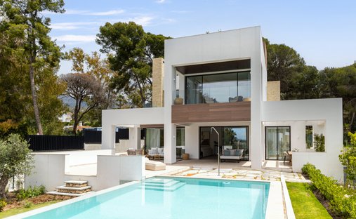 Villa in Golden Mile, Andalusia, Spain 1