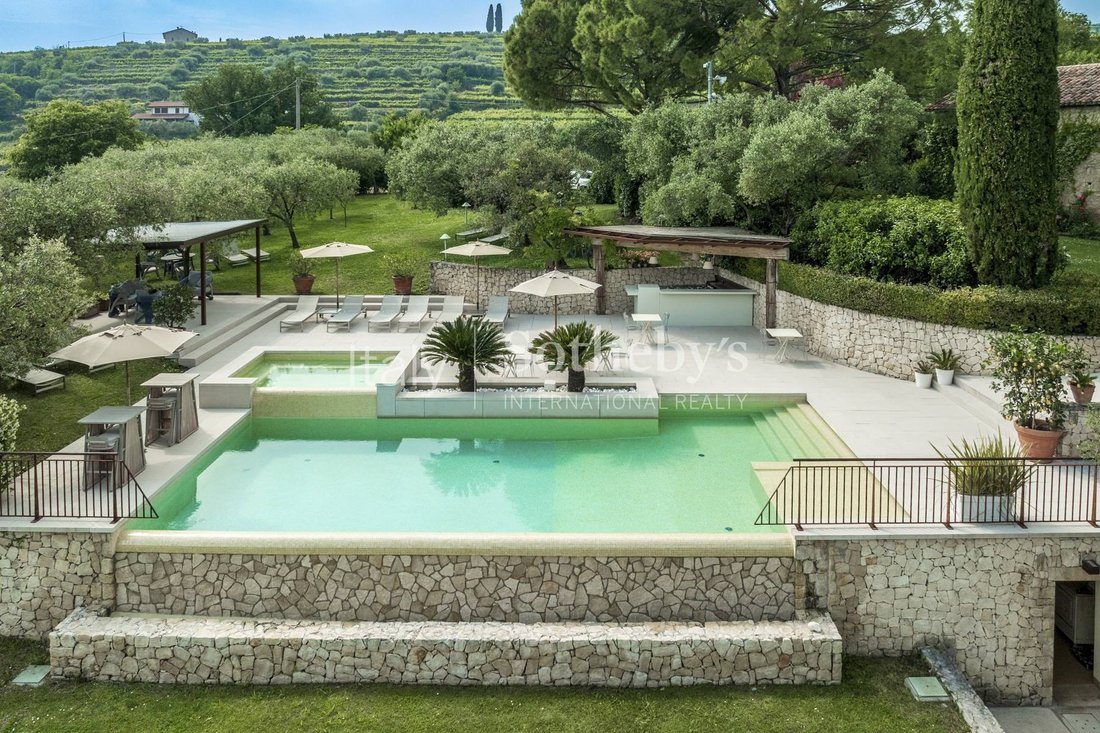 House in Negrar di Valpolicella, Veneto, Italy 2 - 15283674