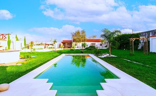 Farm Ranch in Moita, Portugal 1