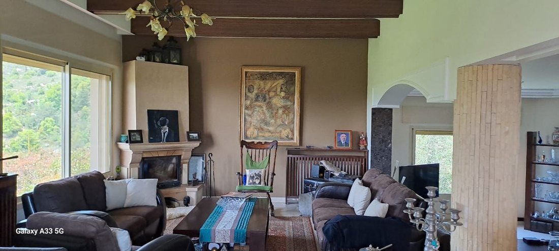 Villa in Kfour, Mount Lebanon Governorate, Lebanon 1 - 15759953