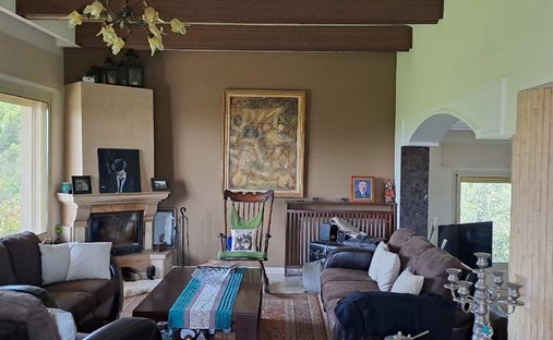 Villa in Kfour, Mount Lebanon Governorate, Lebanon 1