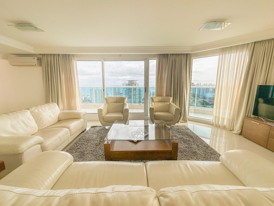 Apartment in Punta del Este, Maldonado Department, Uruguay 5 - 15710286