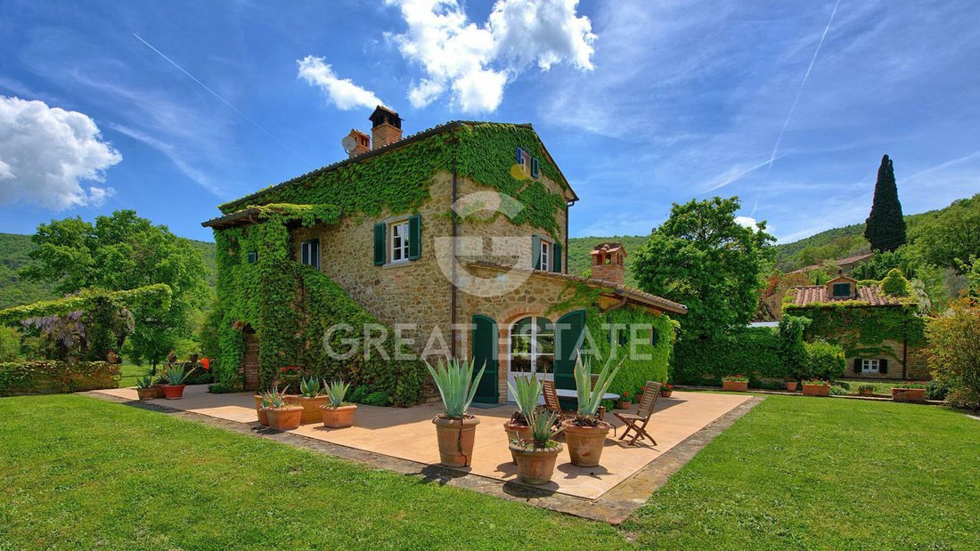 Estate in Center, Cortona, Tuscany 1 - 15711599