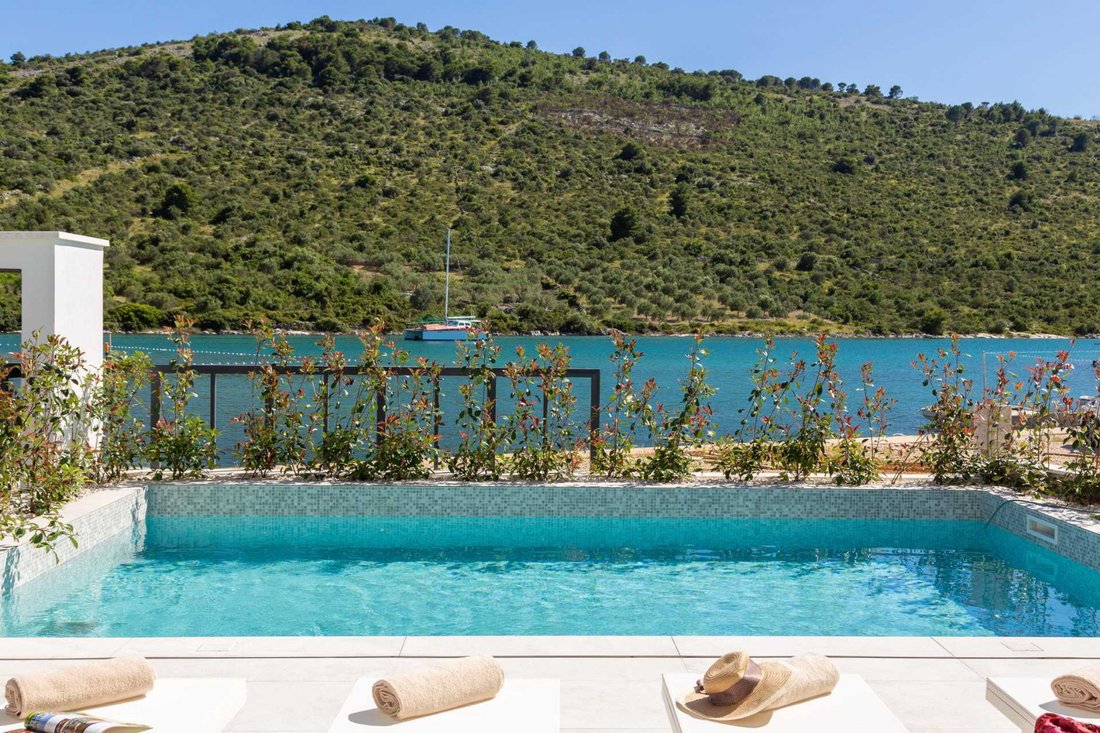 Villa in Rogoznica, Sibenik-Knin County, Croatia 3 - 15709303