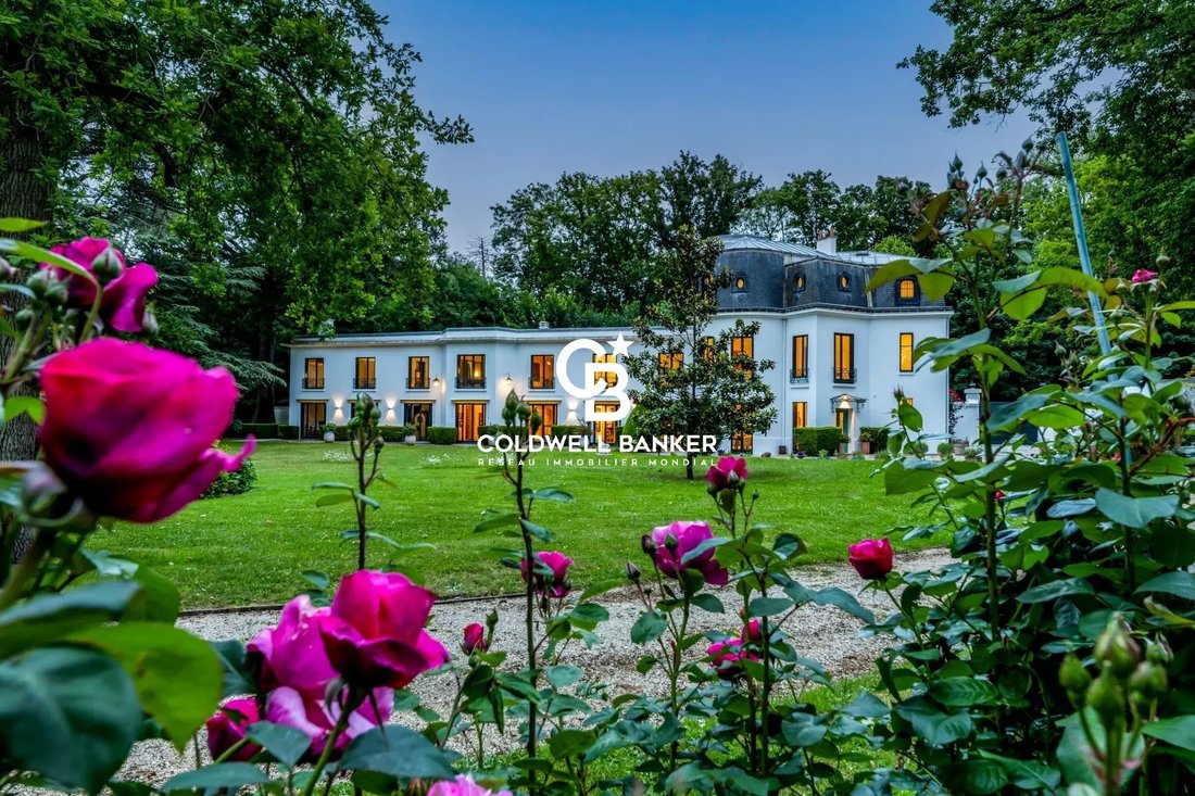 Finca en Marnes-la-Coquette, Isla de Francia, Francia 2 - 15708982