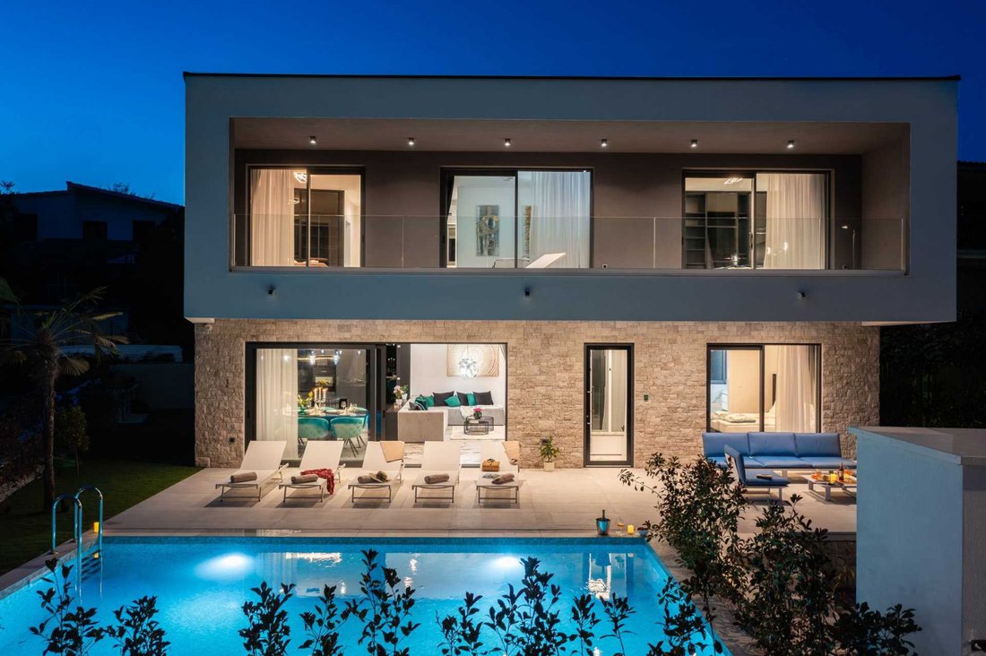 Villa in Rogoznica, Sibenik-Knin County, Croatia 1 - 15709303