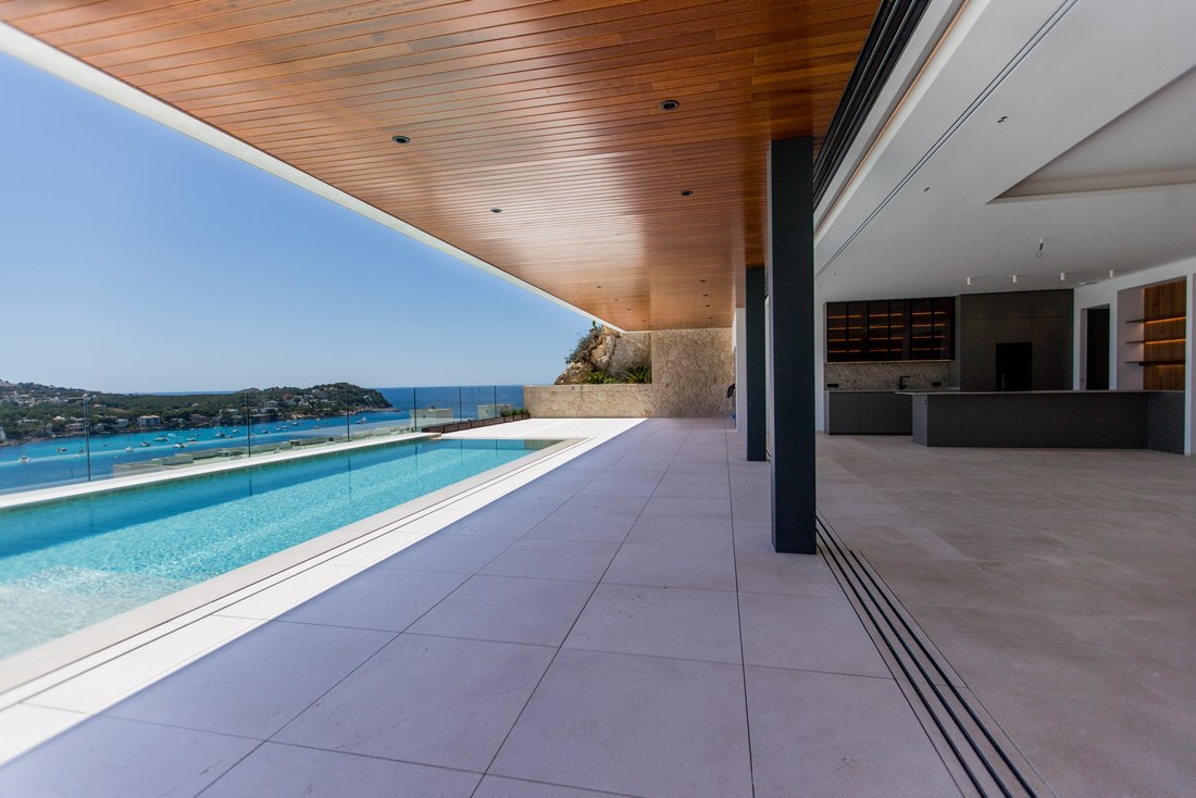 Villa in Santa Ponsa, Balearic Islands, Spain 1 - 14966118
