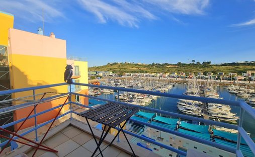 Apartment in Praia dos Pescadores, Olhos de Agua, Portugal 1