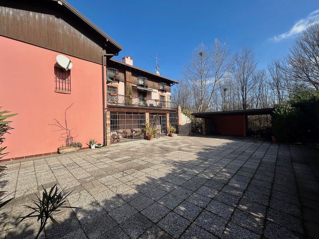 Villa in Rivoltella, Desenzano del Garda, Lombardy 2 - 15714947