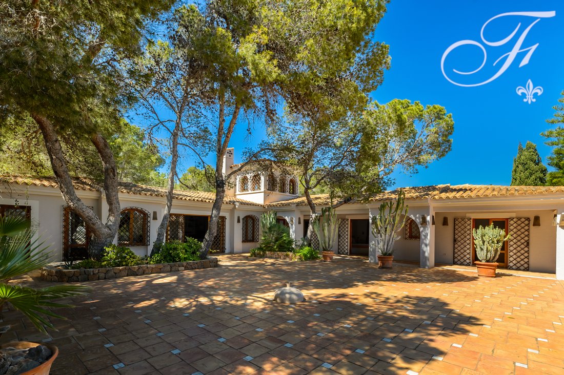 Villa in Es Cubells, Sant Josep de sa Talaia, Balearic Islands 4 - 15723514