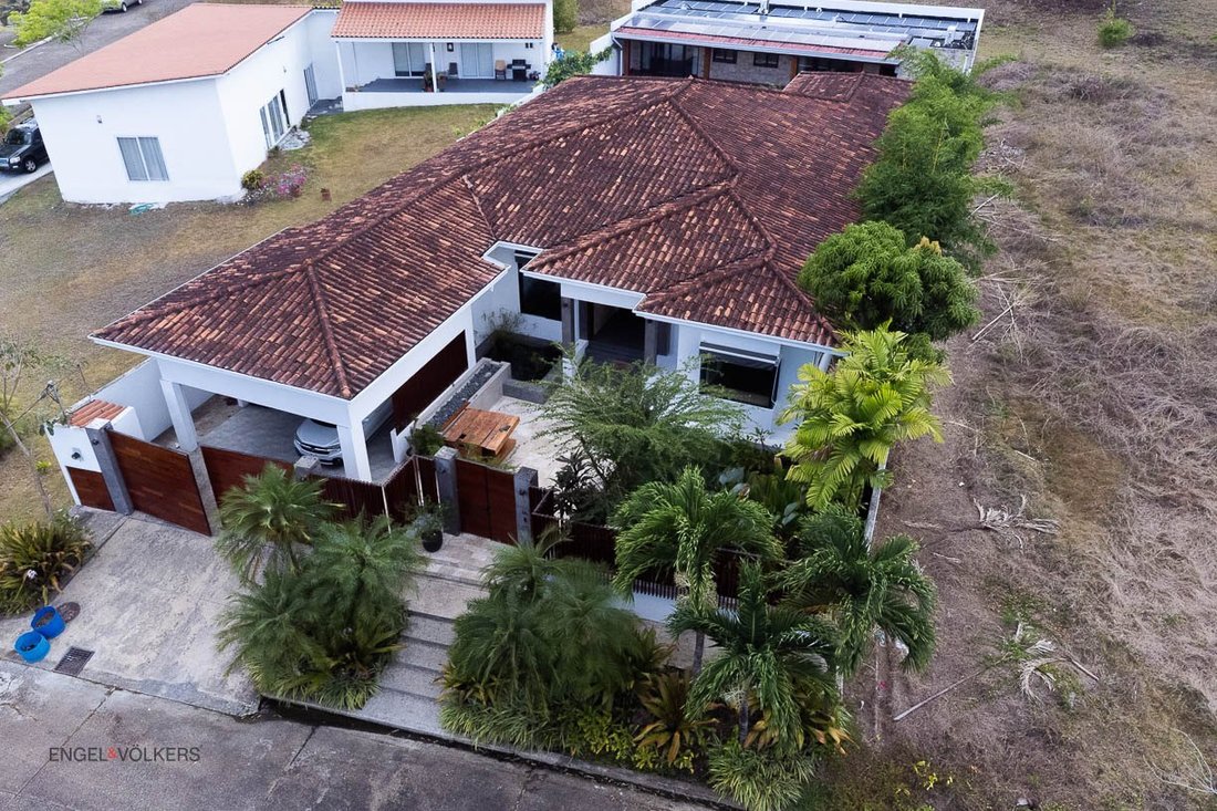 House in San Miguelito, Coclé Province, Panama 2 - 15720478