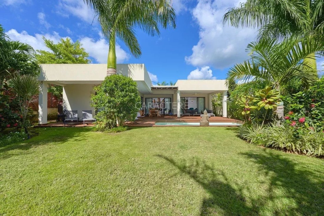 Villa in Grand Baie, Rivière du Rempart District, Mauritius 1 - 15721842