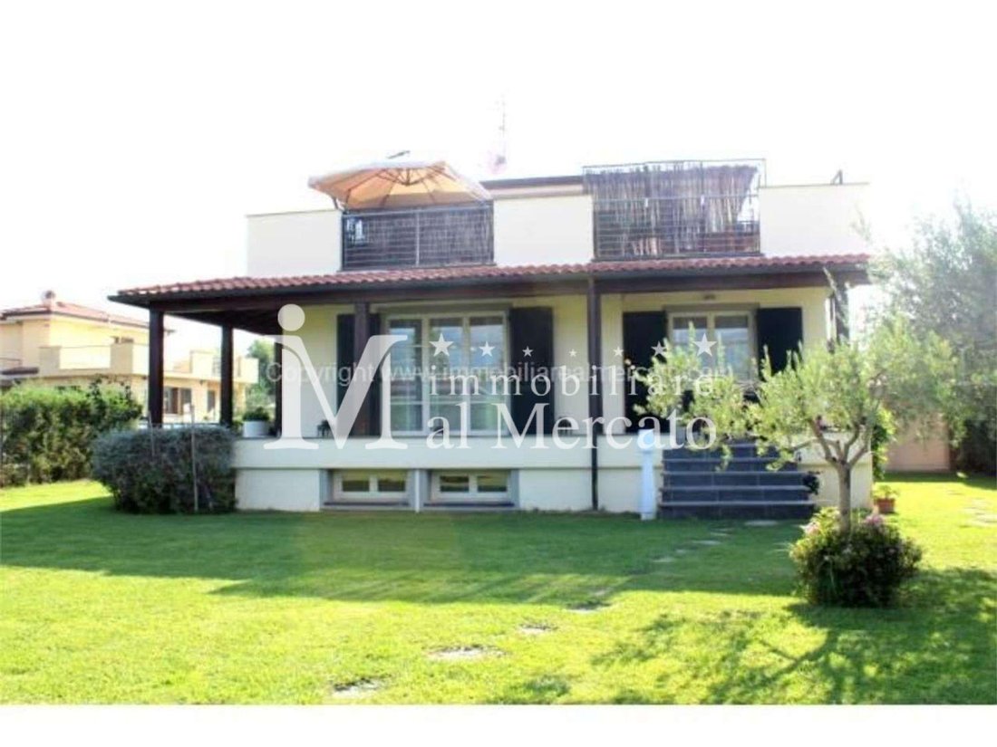 Villa in Capezzano Pianore, Camaiore, Tuscany 1 - 15716509