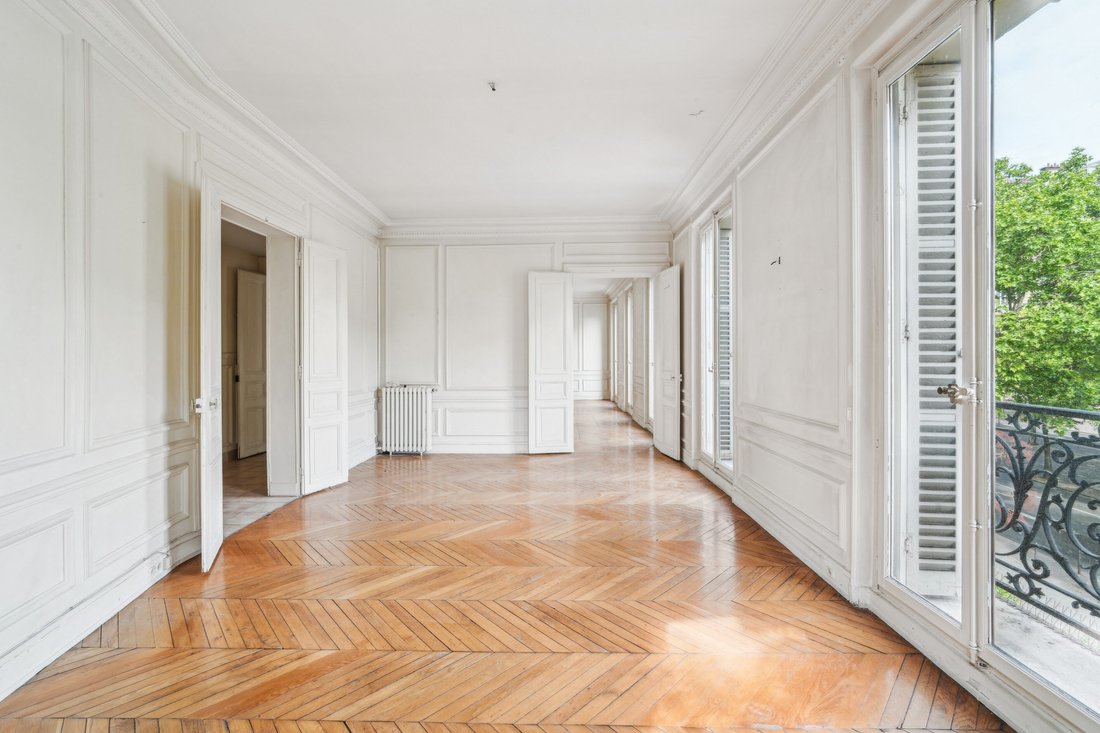 Apartment in Paris, Île-de-France, France 4 - 15716402