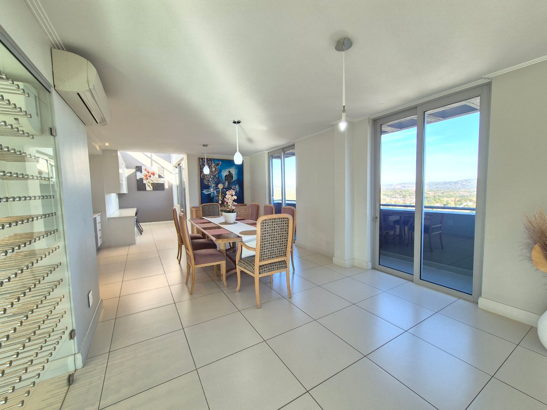 Apartment in Parkwood, Saxonwold, Gauteng 5 - 15714926