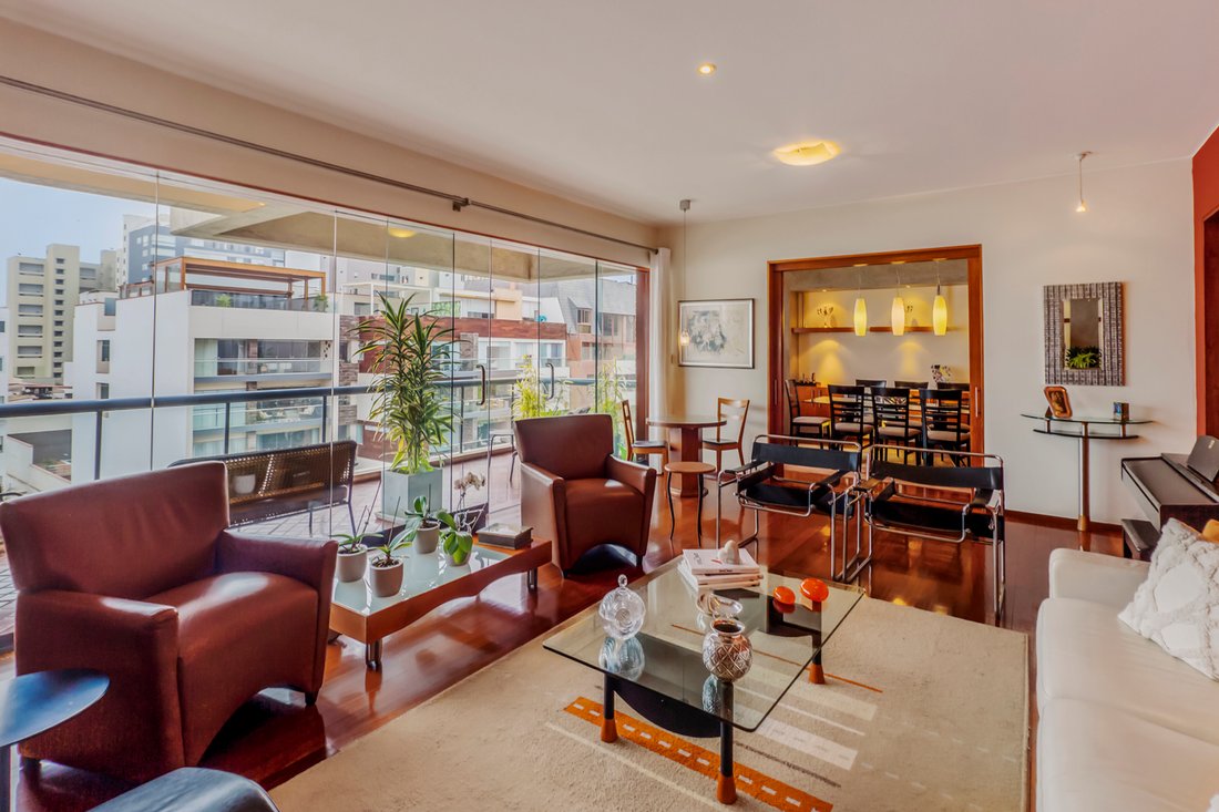 Apartment in San Isidro, Metropolitan Municipality of Lima, Peru 1 - 15722439