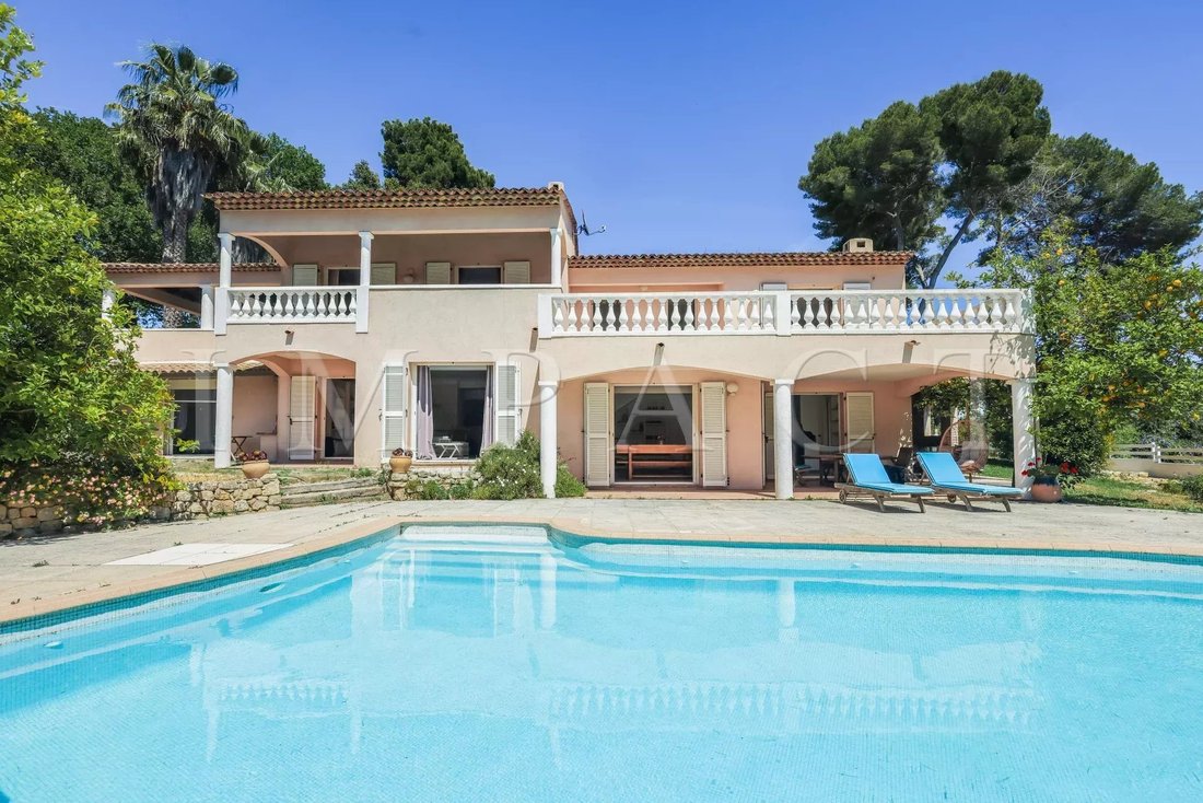 Villa in Brusquet-Retenaou-Devens, Vallauris, France 2 - 15723461